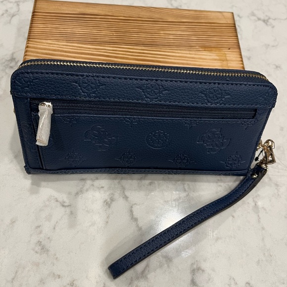 GUESS La Femme Large Zip Around Wallet Denim/Navy Blue Retails for 99.00 NWOT - Picture 6 of 9